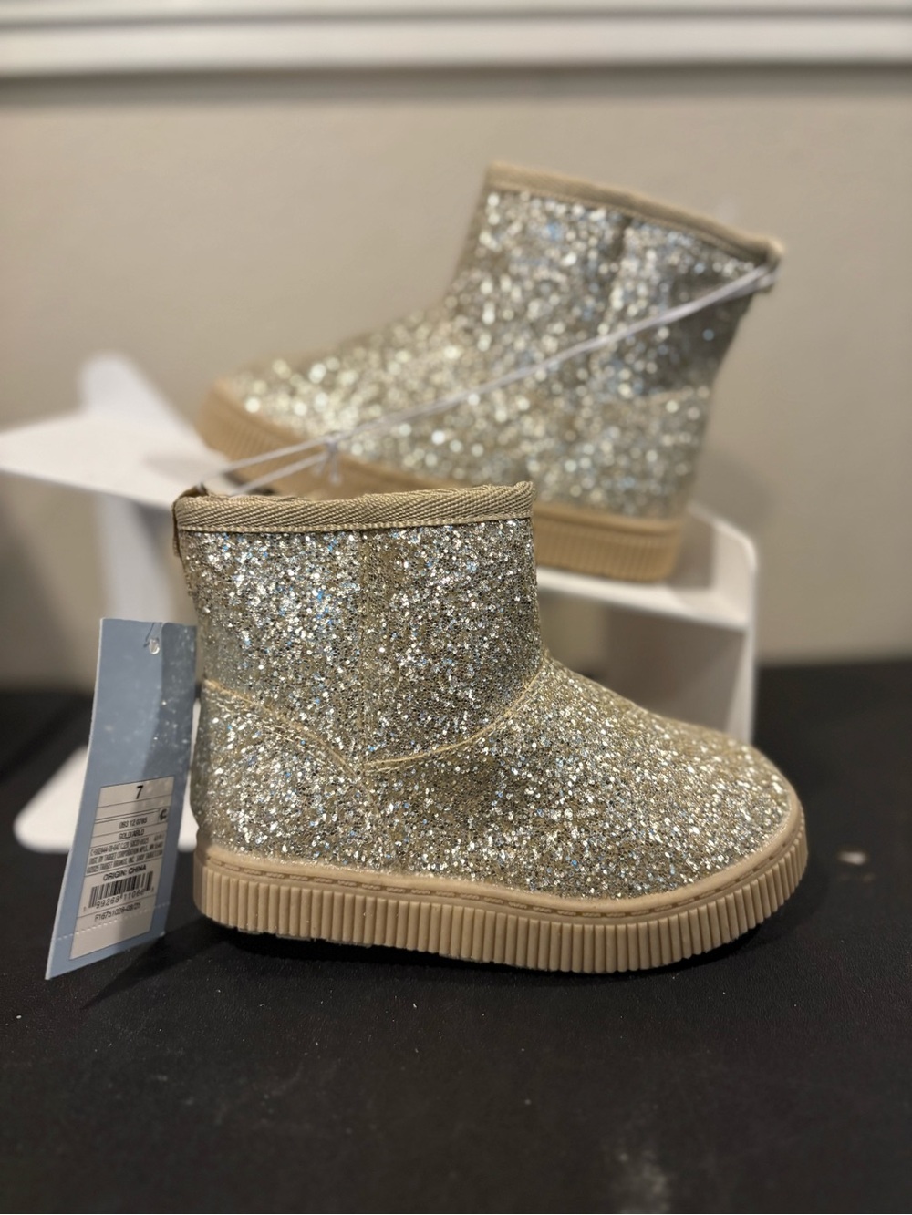 Cat & Jack Toddler Arlo Boots - Gold Glitter, Faux Fur Shearling, Size 7